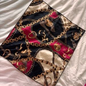 Elegant Chain Print Scarf